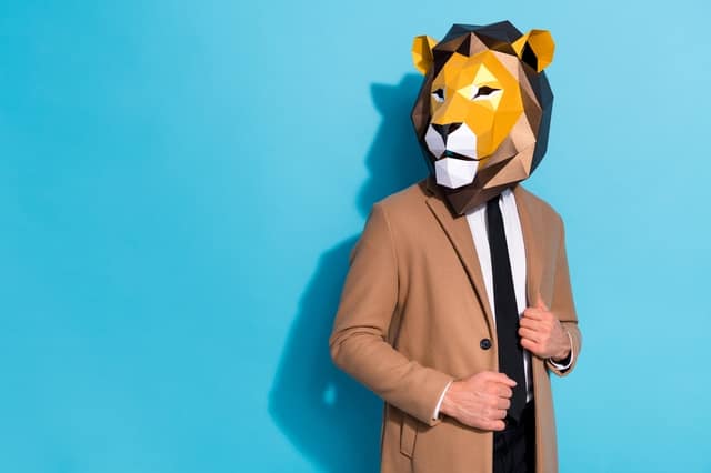 known sperm donor man wearing a mask symbolising an identifiable donor