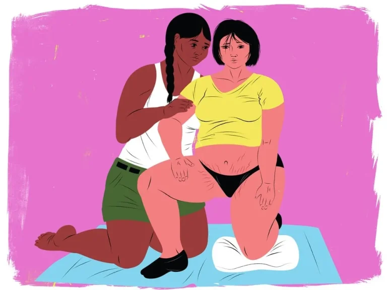 birth doula – doula supporting a woman during labor with hands-on comfort and guidance